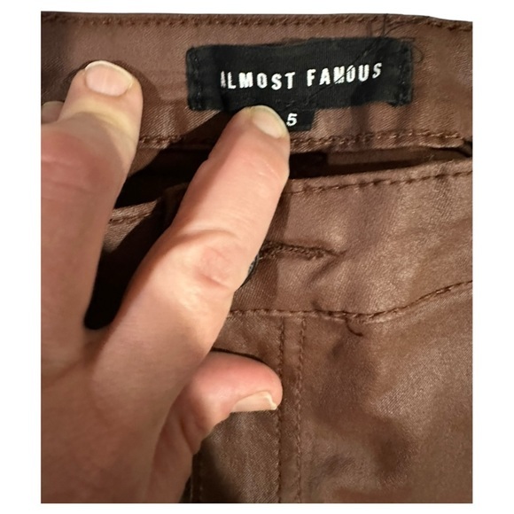 Almost Famous Brown Coated Faux Leather Skinny Pants Size 5‎ - Picture 3 of 4